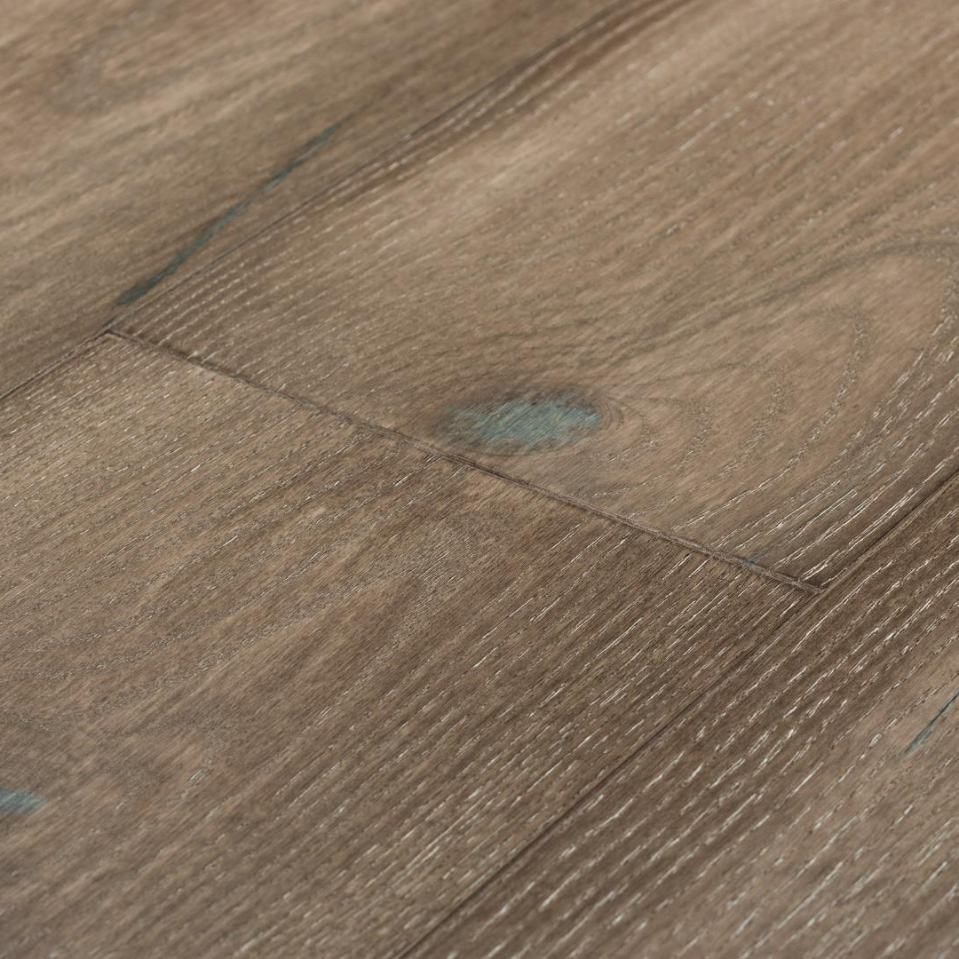 engineered-hardwood-sammys-designer-flooring-serrate-brushed-ash-leaf-blower-2